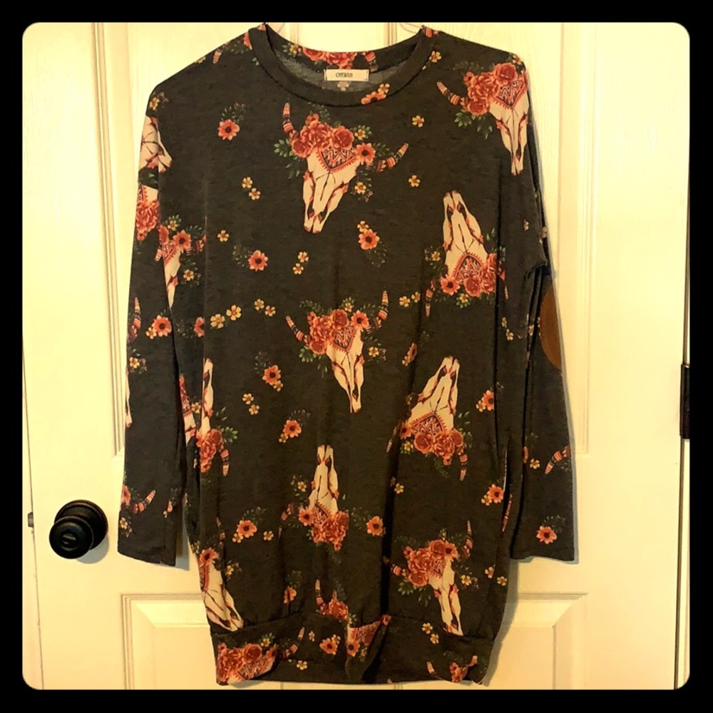 Long shirt with leather elbow patches